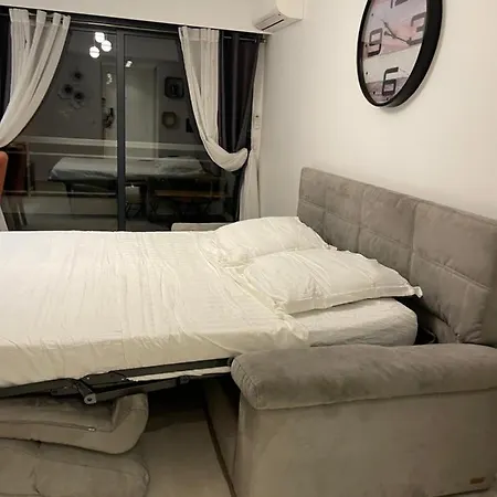 Forum Apartment *
