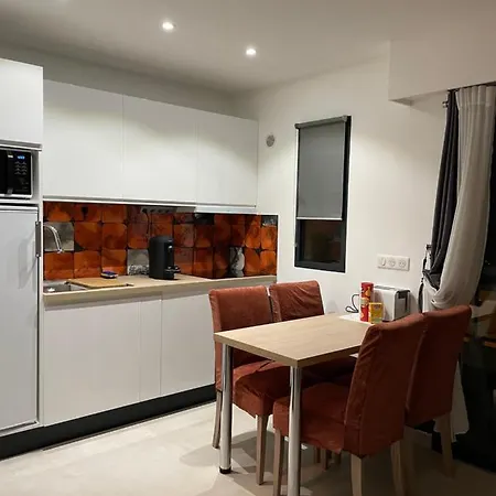 Apartment Forum *